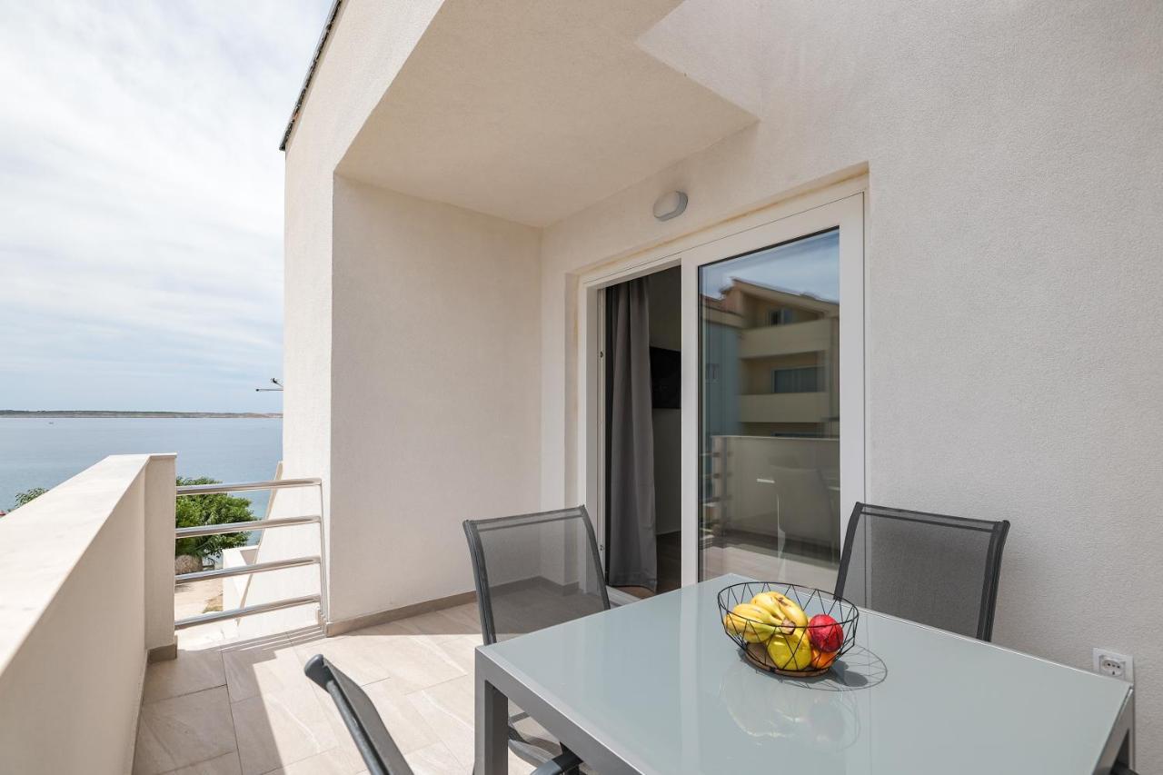 Beachfront Apartments Tic With Seaview Miletici エクステリア 写真