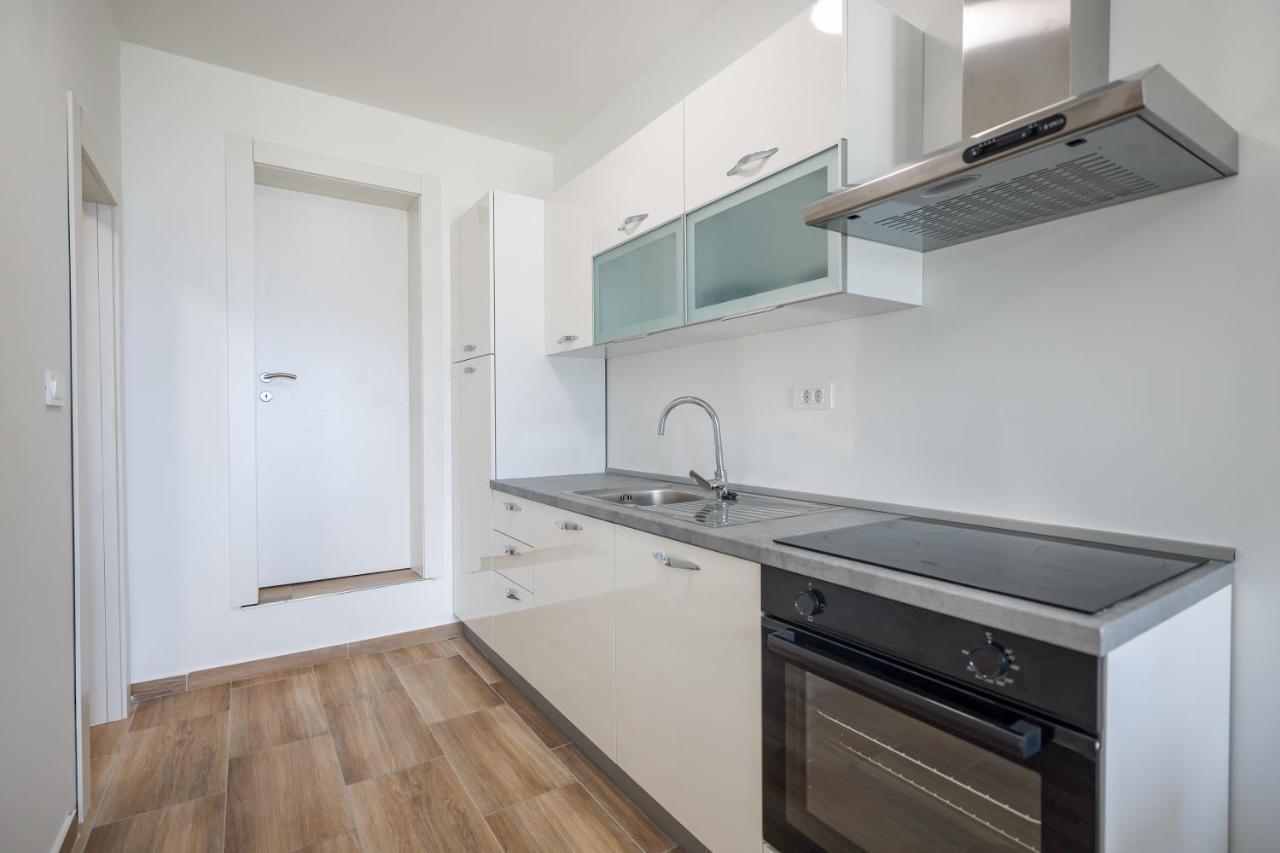 Beachfront Apartments Tic With Seaview Miletici エクステリア 写真