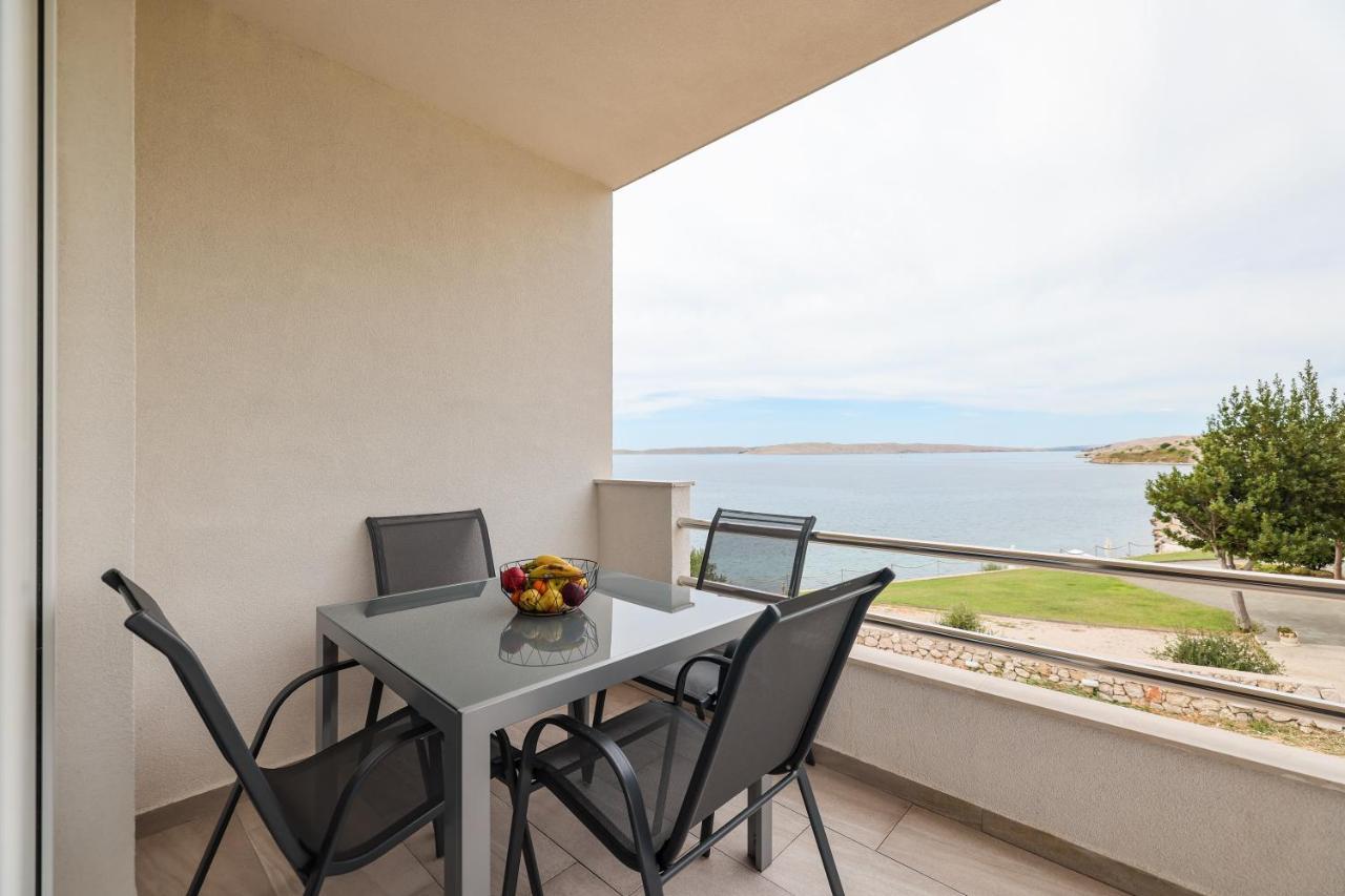 Beachfront Apartments Tic With Seaview Miletici エクステリア 写真