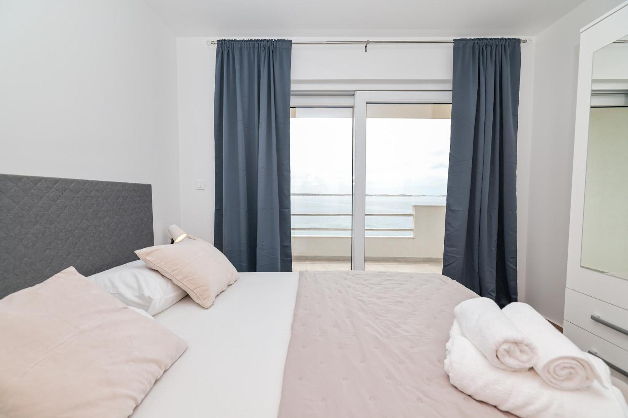Beachfront Apartments Tic With Seaview Miletici エクステリア 写真