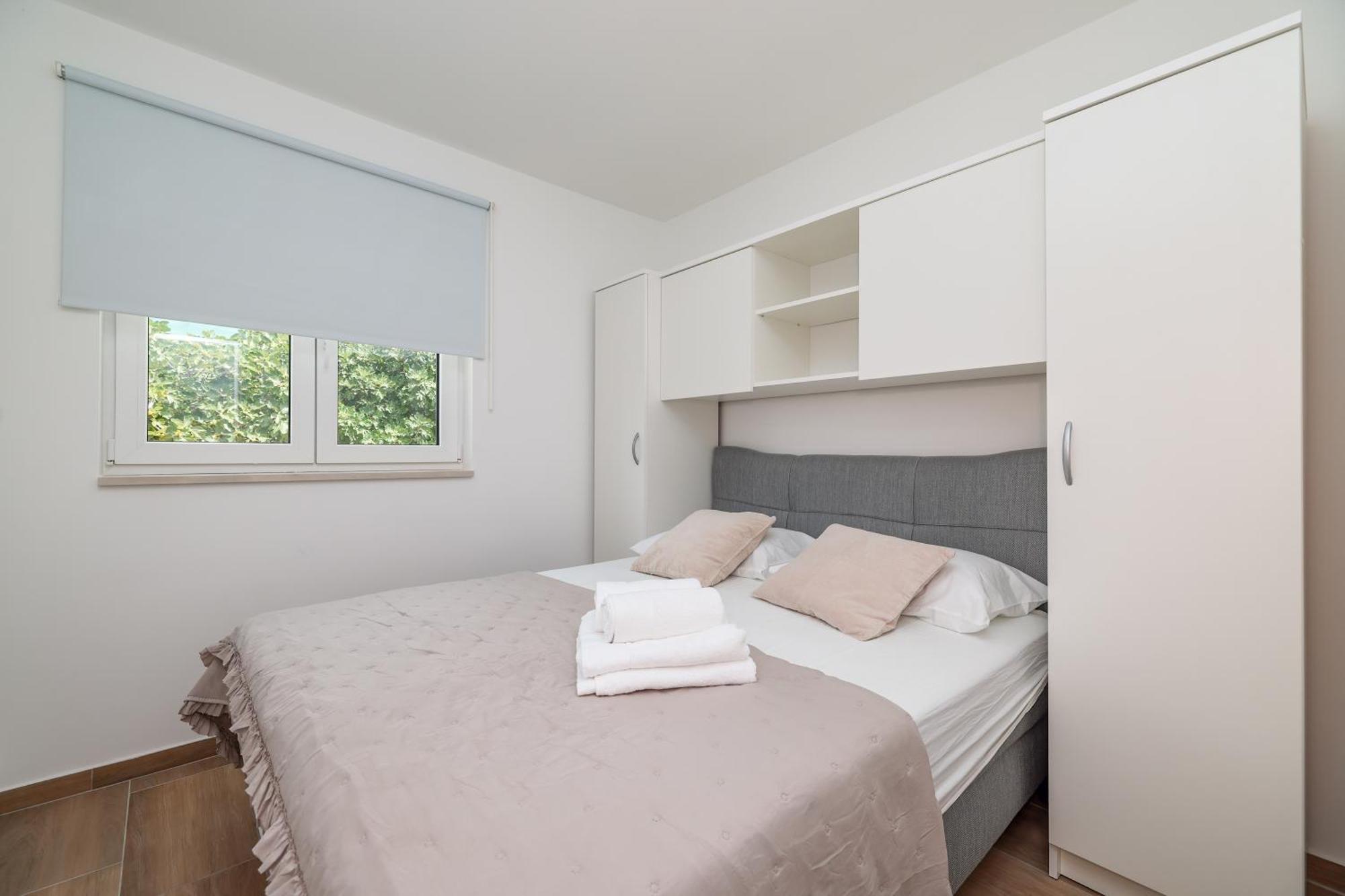 Beachfront Apartments Tic With Seaview Miletici エクステリア 写真
