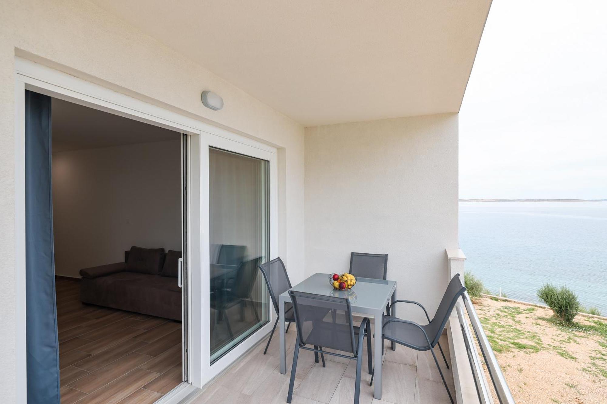 Beachfront Apartments Tic With Seaview Miletici エクステリア 写真