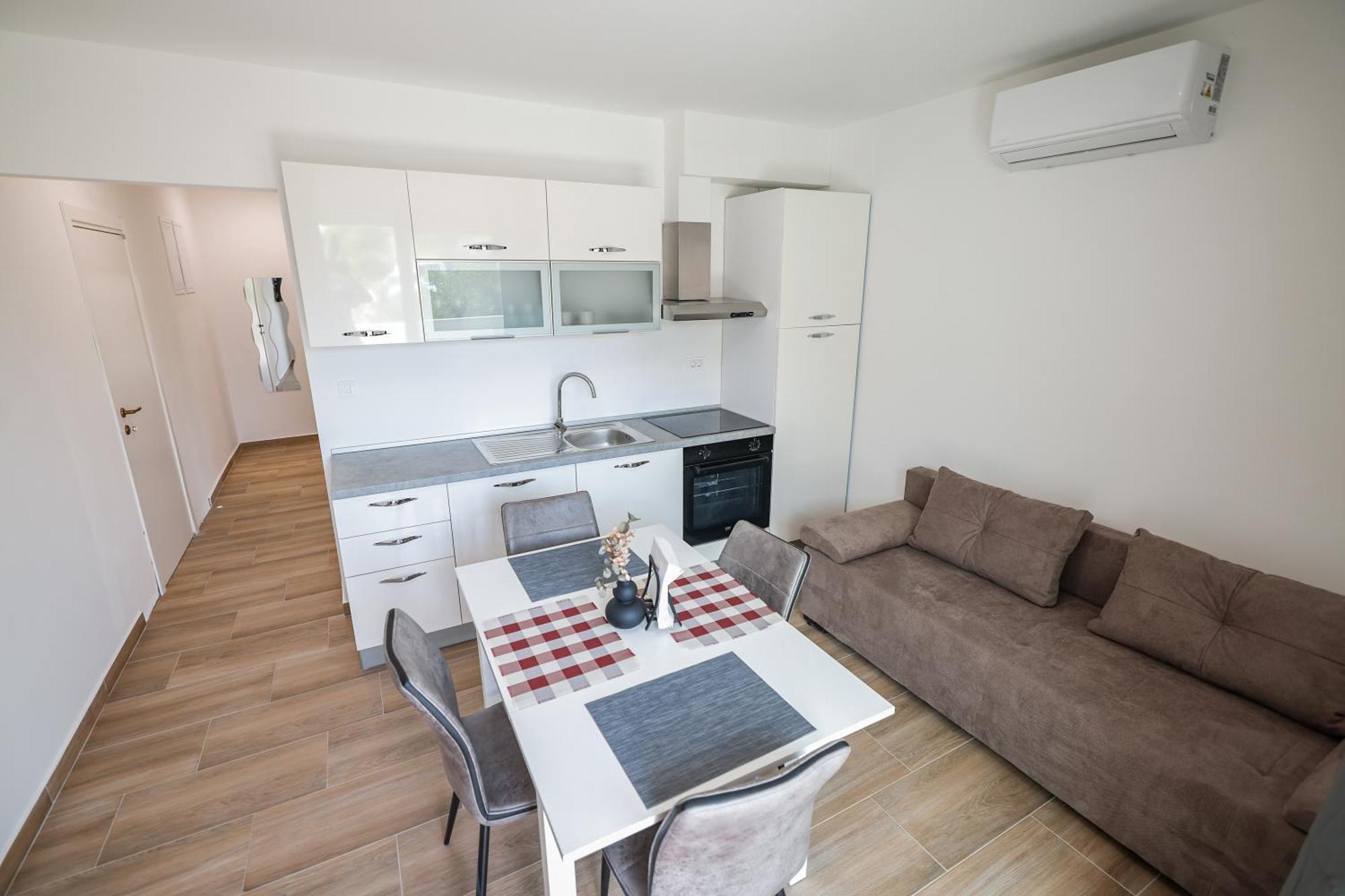 Beachfront Apartments Tic With Seaview Miletici エクステリア 写真