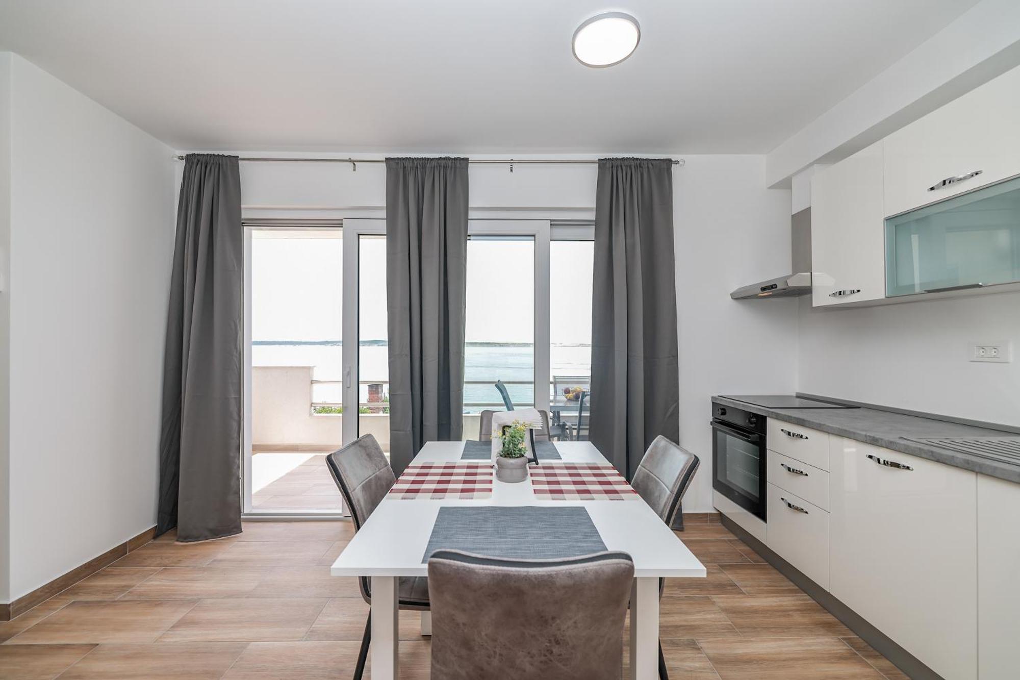 Beachfront Apartments Tic With Seaview Miletici エクステリア 写真