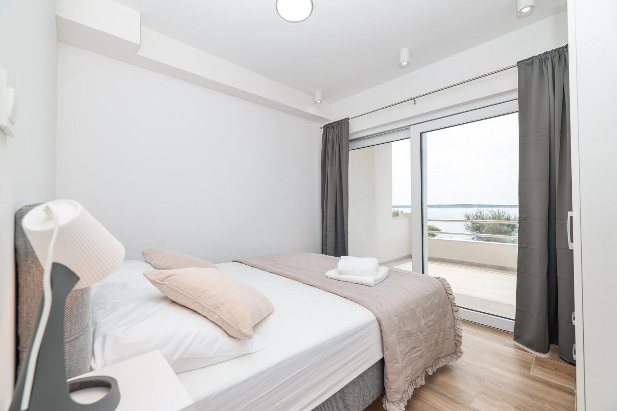 Beachfront Apartments Tic With Seaview Miletici エクステリア 写真